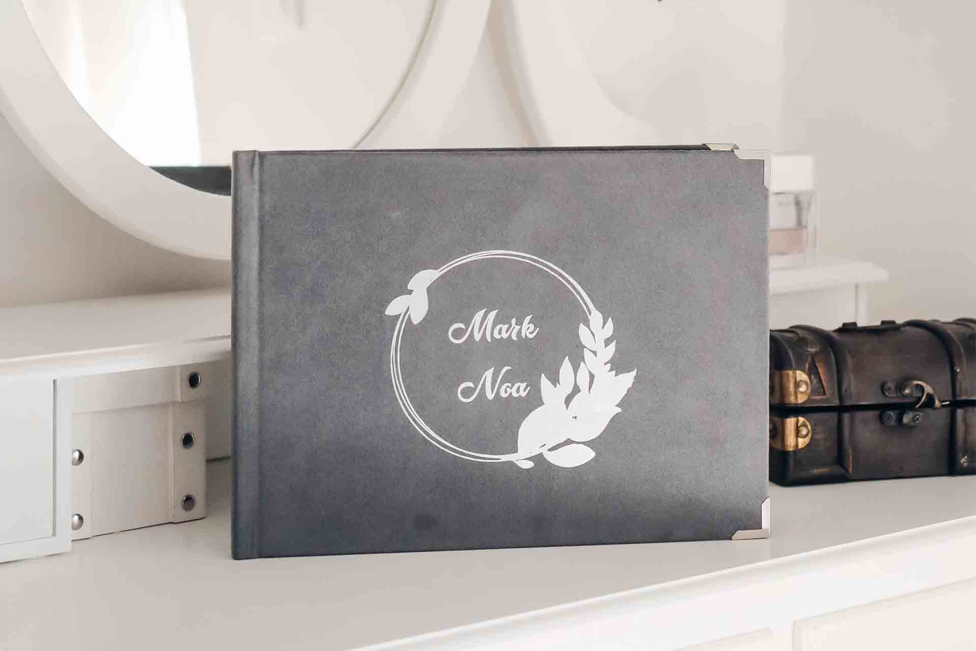 Knjiga uspomena za bebe i djecu - Baby Book 67 Pokloni za krštenje - Mark / Noa